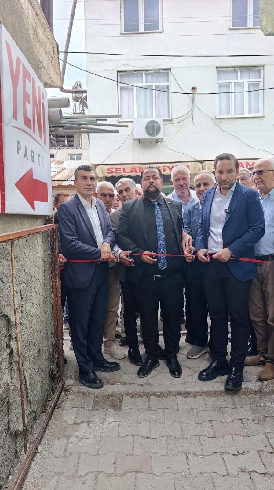 Adana Feke’de Yeni Parti İlçe Başkanlığı Açıldı