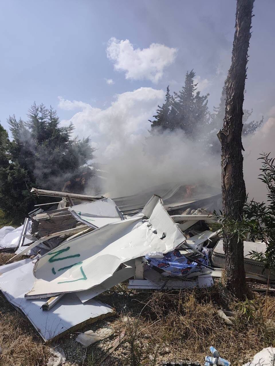 Antakya Odabaşı’nda Hurdalık ve Otluk Alan Yangını-1