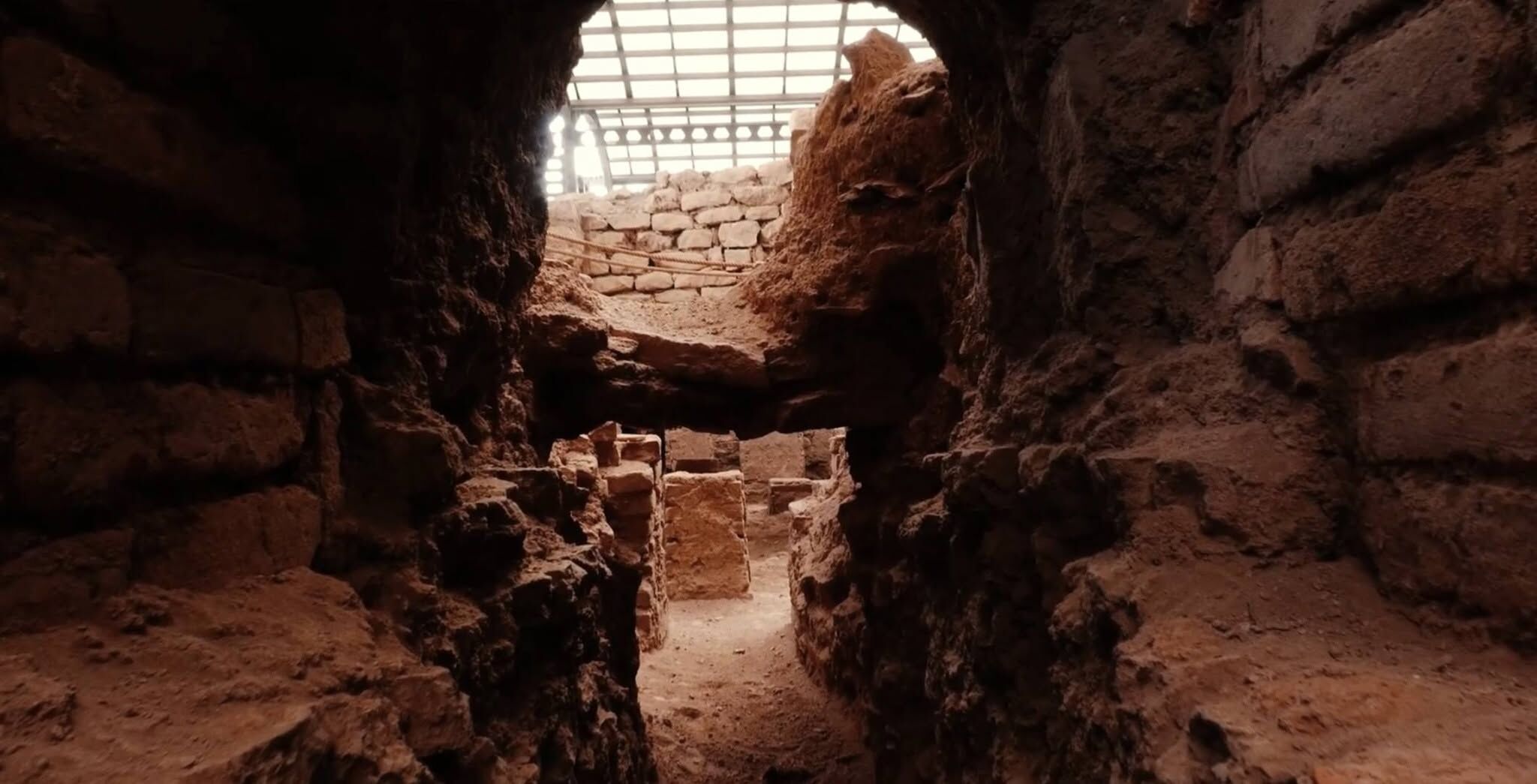 İzmir’de Metropolis’in Roma Hamamları Geçmişe Işık Tutuyor-1