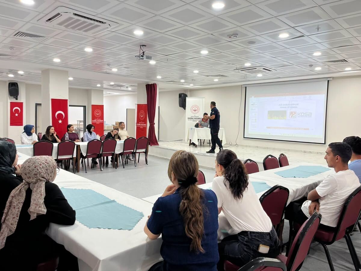 Kadirli Huzurevi’nde Personeline Yangın Eğitimi Verildi