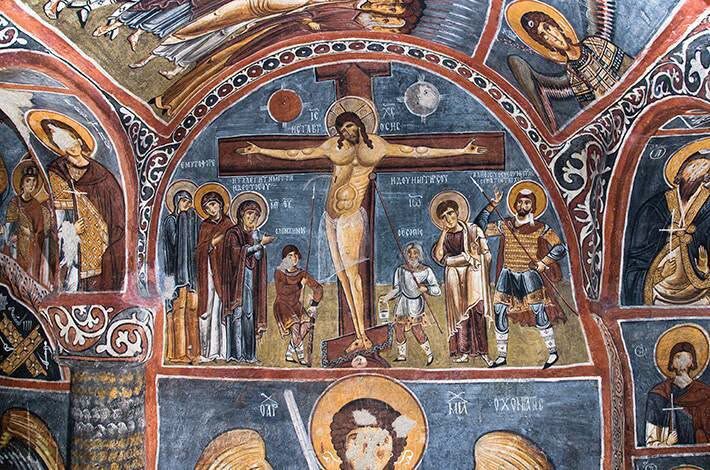 Nevşehir'de Bin Yıllık Freskleriyle Karanlık Kilise