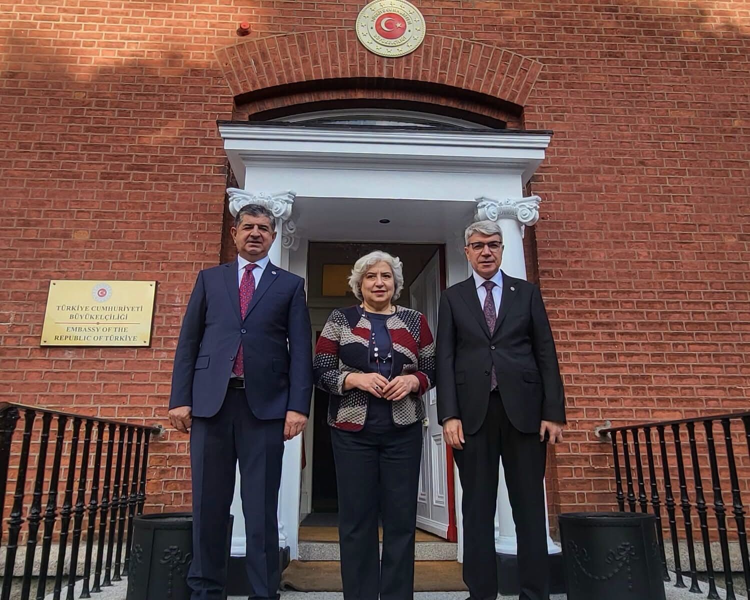 Dublin’de Vekil Gülsoy’dan Büyükelçi Cankorur’a Ziyaret-1