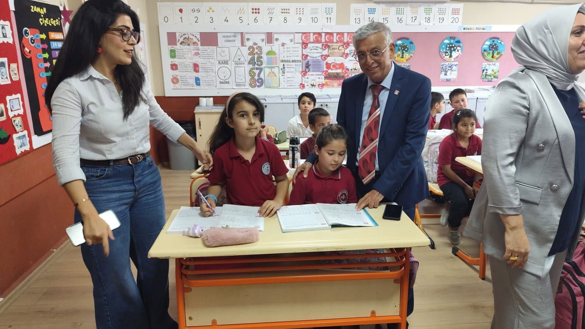 Sumbas’ta İlköğretim Haftası Gazi İlkokulu’nda Kutlandı