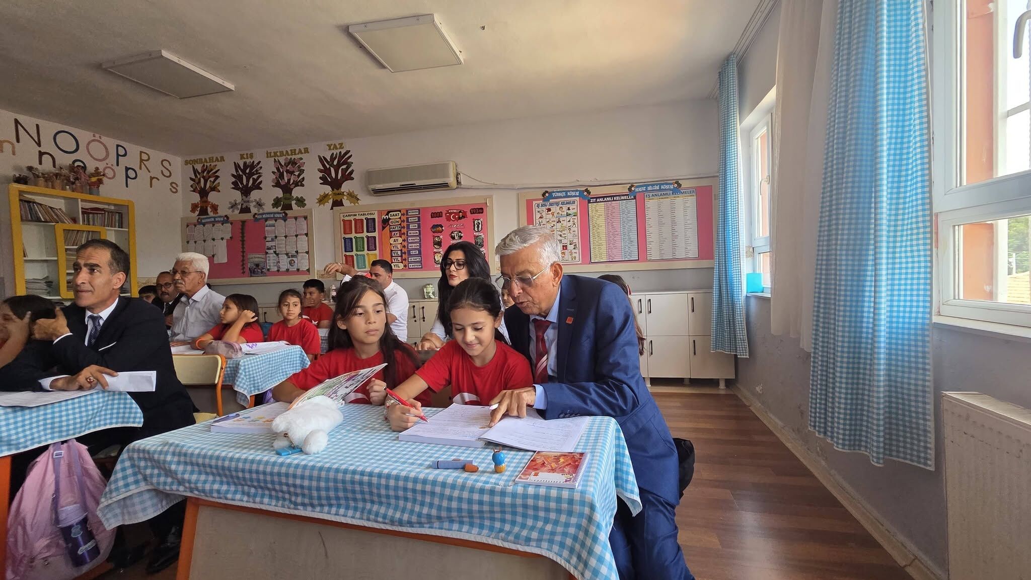 Sumbas’ta İlköğretim Haftası Gazi İlkokulu’nda Kutlandı