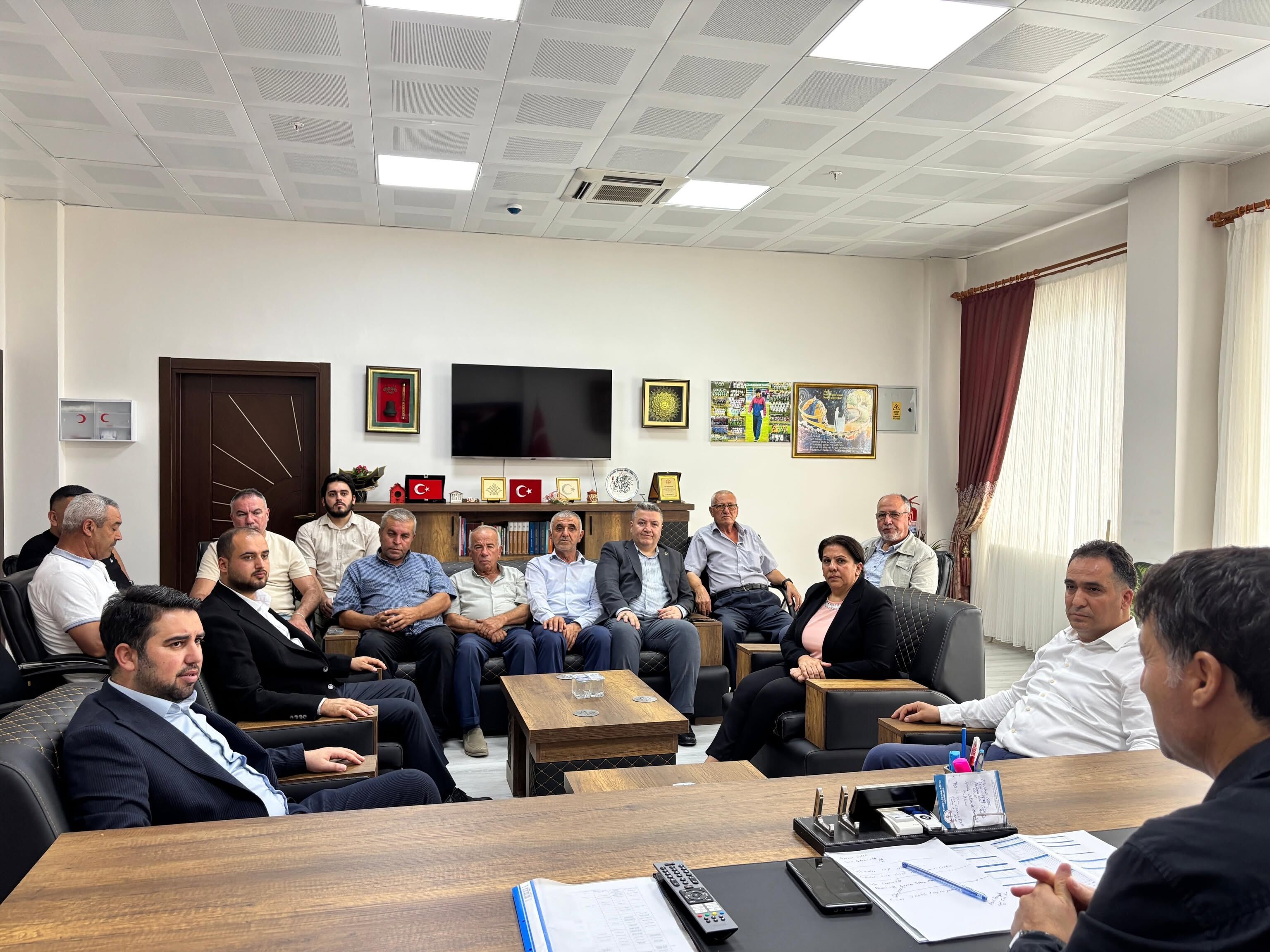 Osmaniye Bahçe’de AK Parti’den Milli Eğitim’e Ziyaret