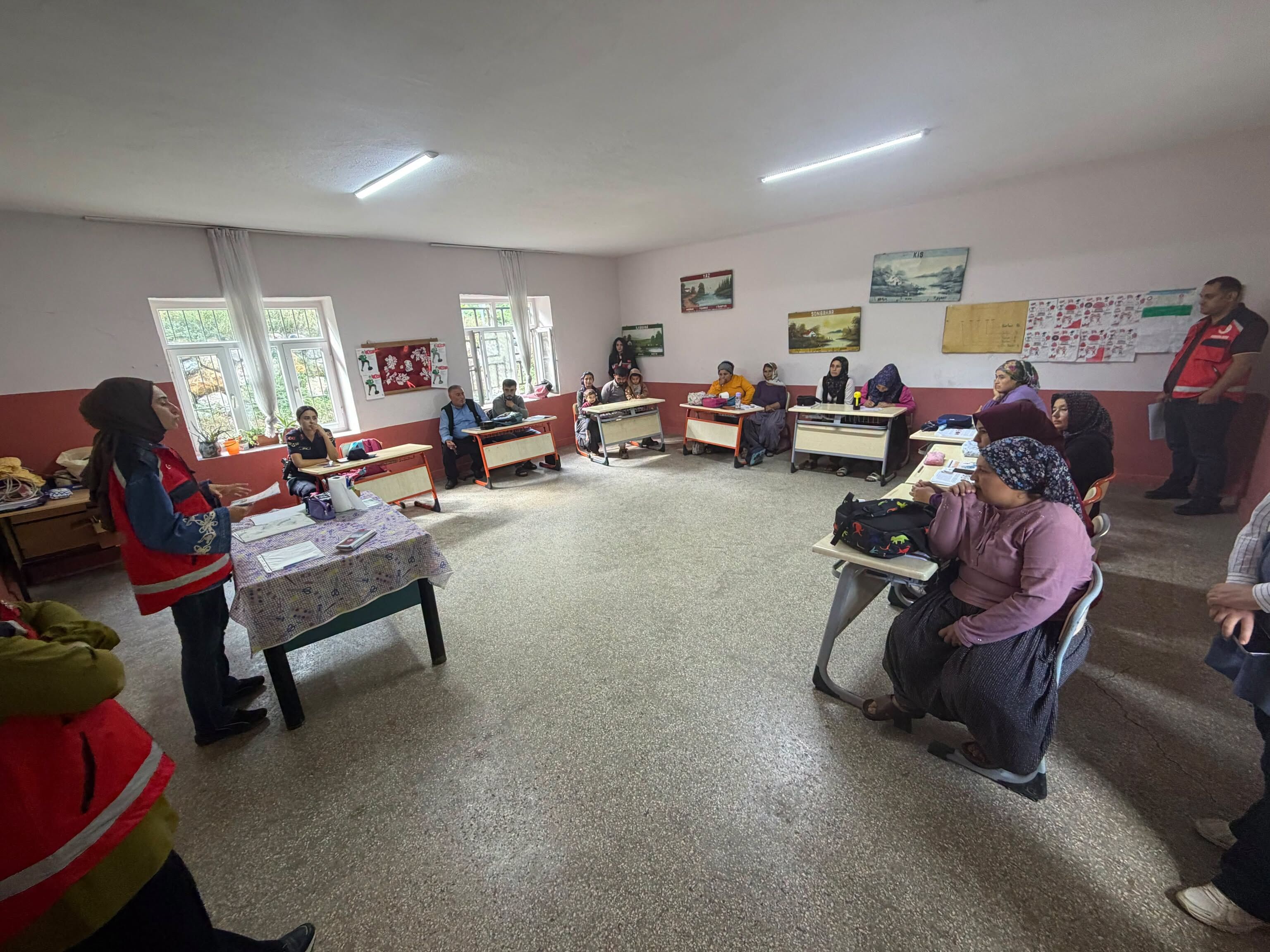 Düziçi'nde Velilere Okul ve Aile Eğitimi Verildi