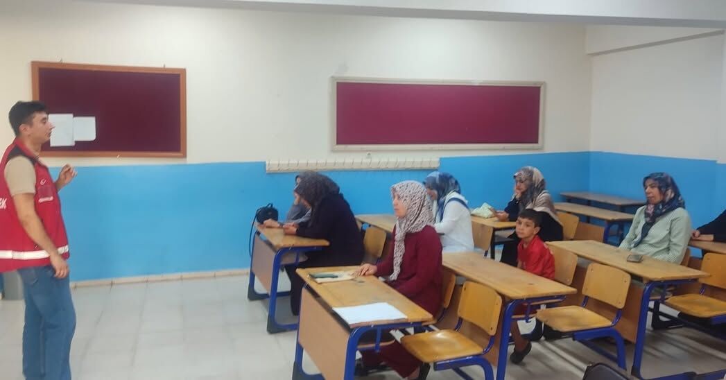 Bahçe’de Velilere Okul ve Aile Eğitimi Verildi-1