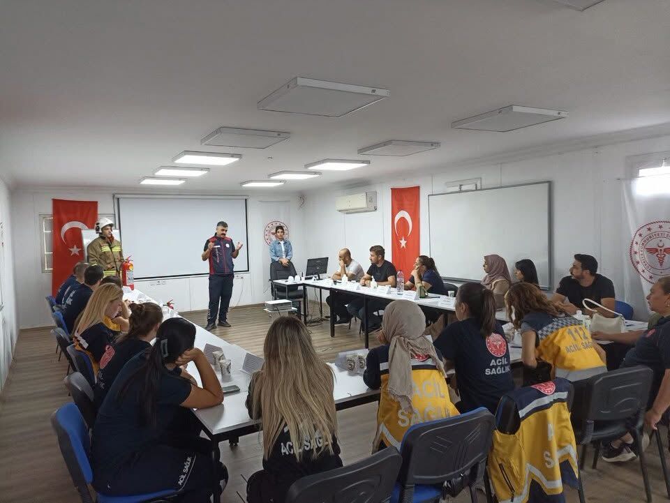 İskenderun’da Sağlık Personeline Yangın Eğitimi