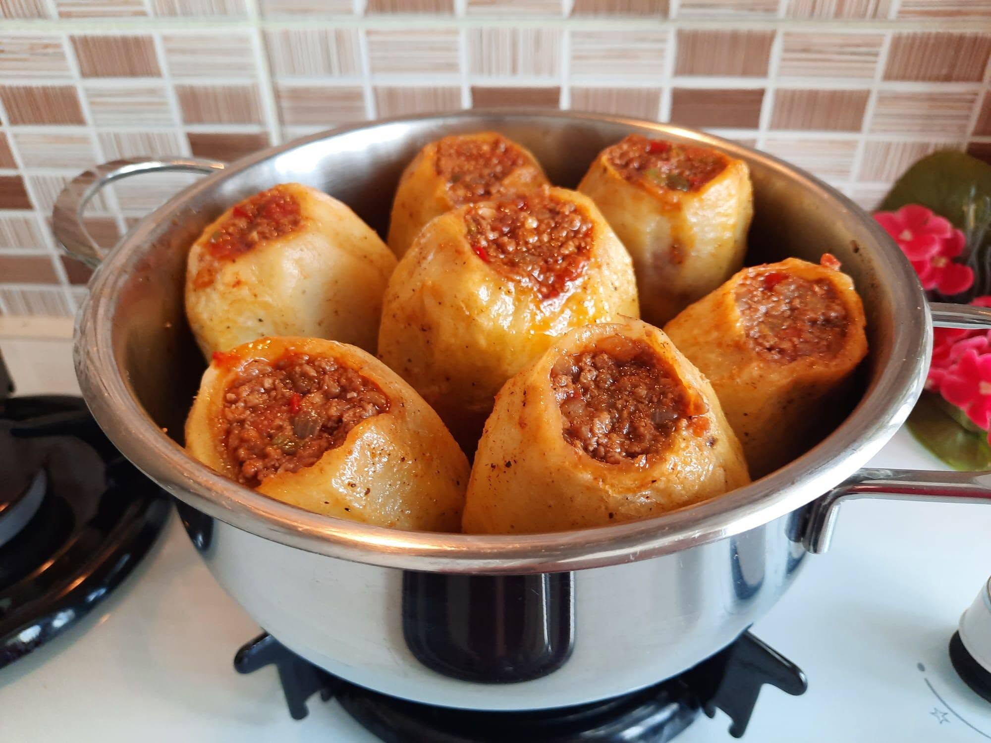 Kıymalı Patates Dolması Sofraları Şenlendiriyor