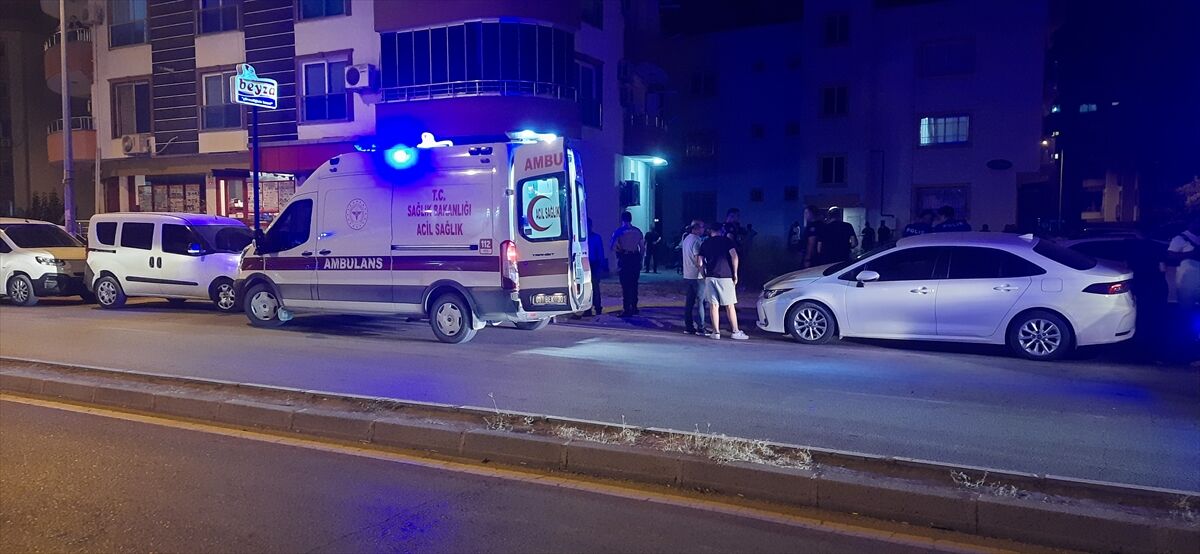 Adana'da tabancayla eski eşini öldürüp oğlunu ağır yaralayan kişi intihar etti