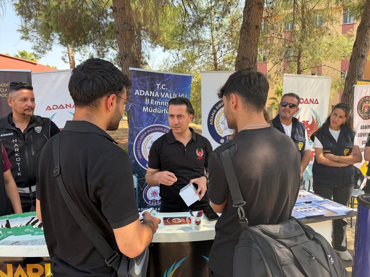 Adana'ya gelen üniversite öğrencilerine 'Yeni Evim Güvenli Yurdum' projesi tanıtıldı