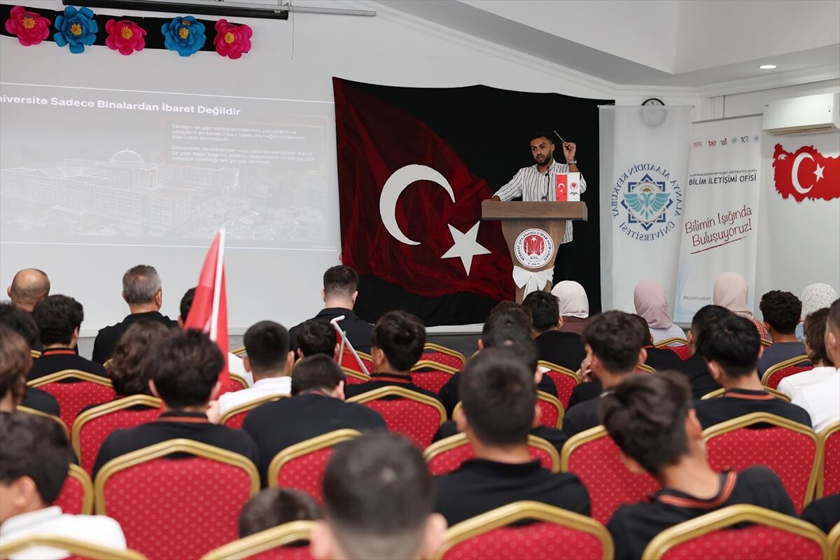 Alanya'da Gazzeli öğrencilerin eğitim mücadelesi konferansta anlatıldı