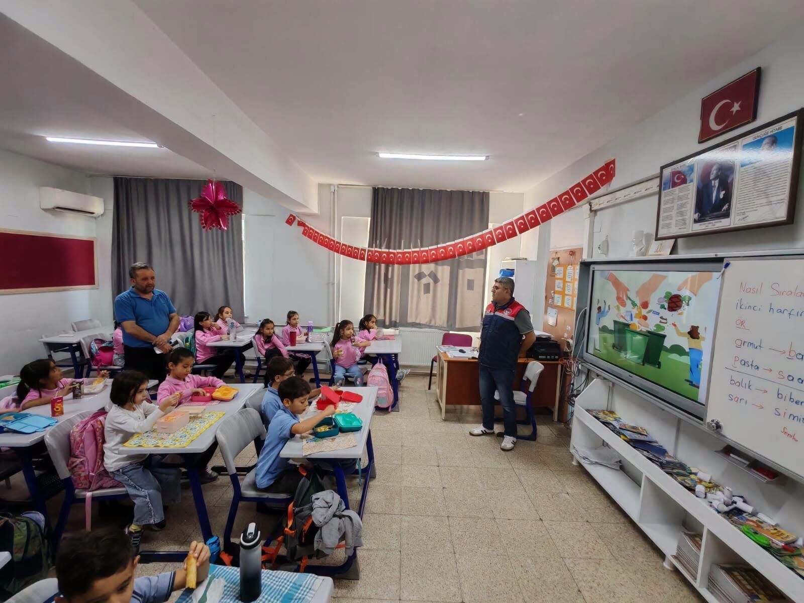Bahçe’de Öğrencilere “Gıdanı Koru, İsraf Etme” Eğitimi (2)
