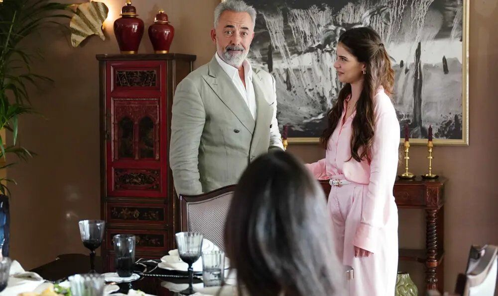 Başkalarının Hayatı Dizisi Oyuncuları Ve Konusu Ne3