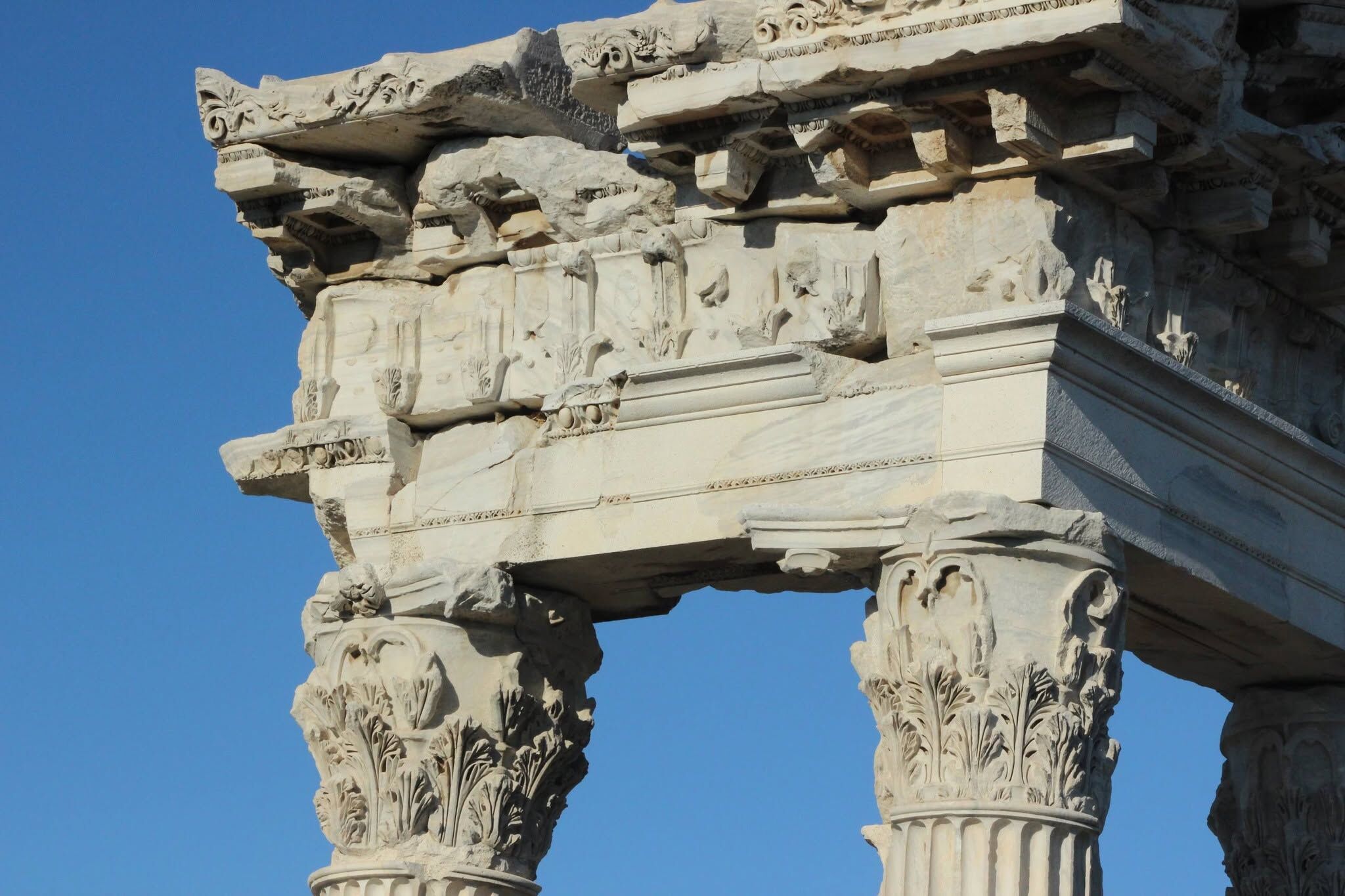 Bergama Akropolü’nün Zirvesindeki Görkemli Trajan Tapınağı2