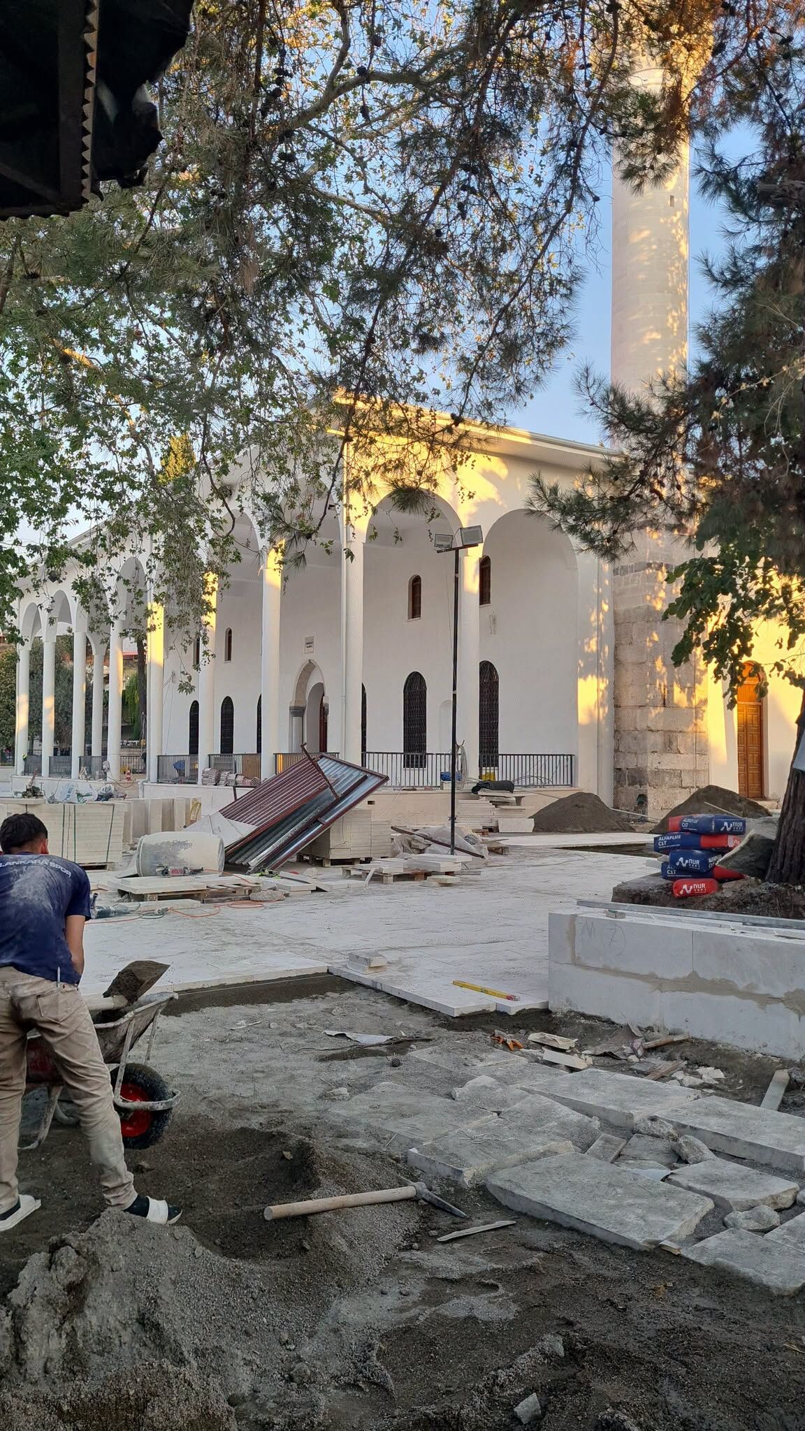 Envârü'l Hamid Camii