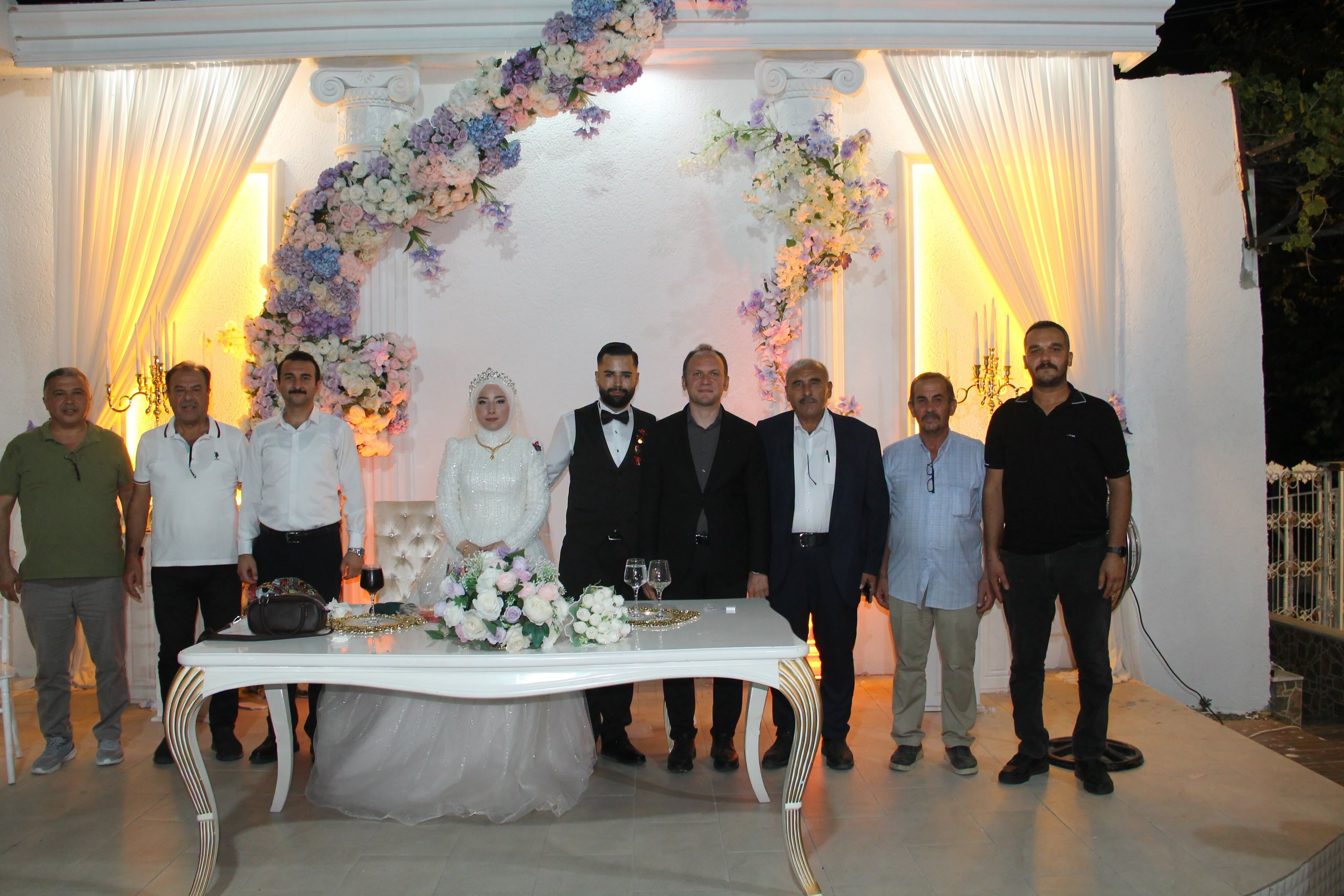 Erzin Kaymakamı Yunus Emre Akpınar Genç Çiftin Mutluluğuna Ortak Oldu