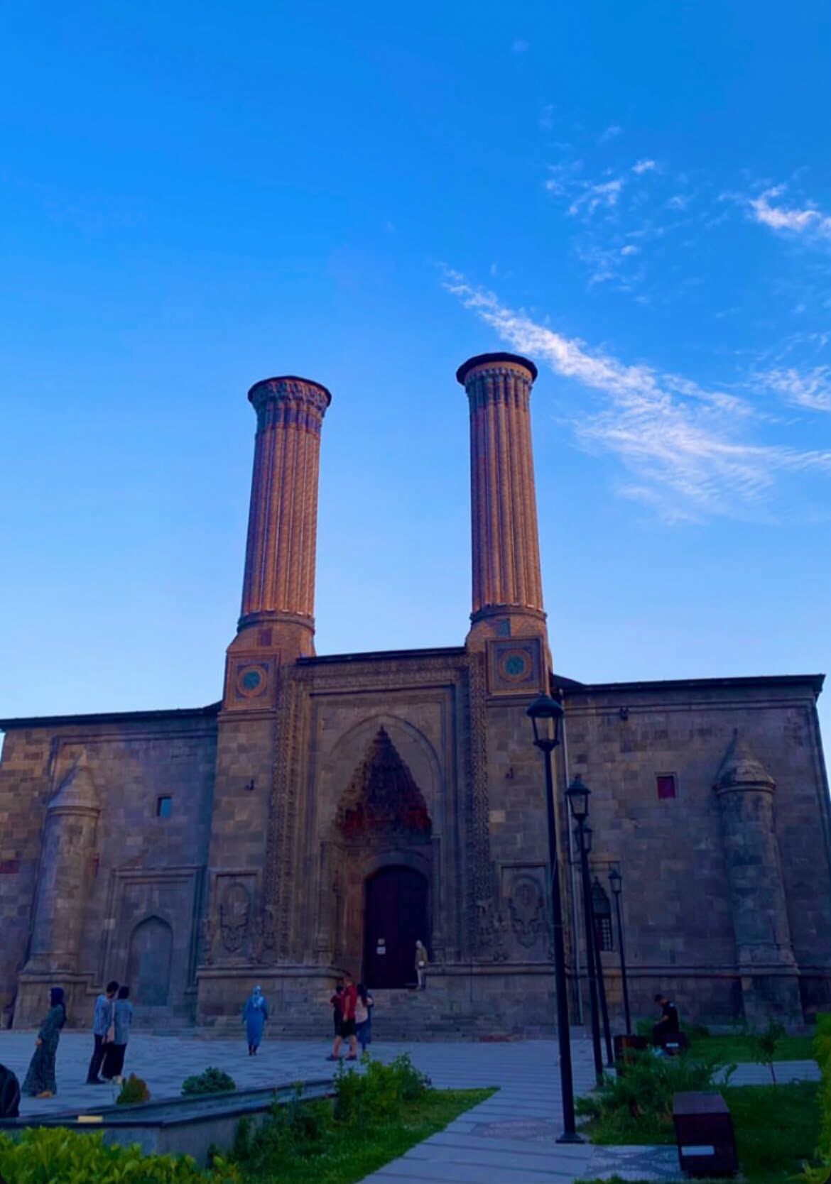 Erzurum’un Çifte Minareli Medresesi Ziyaretçileri Ağırlıyor