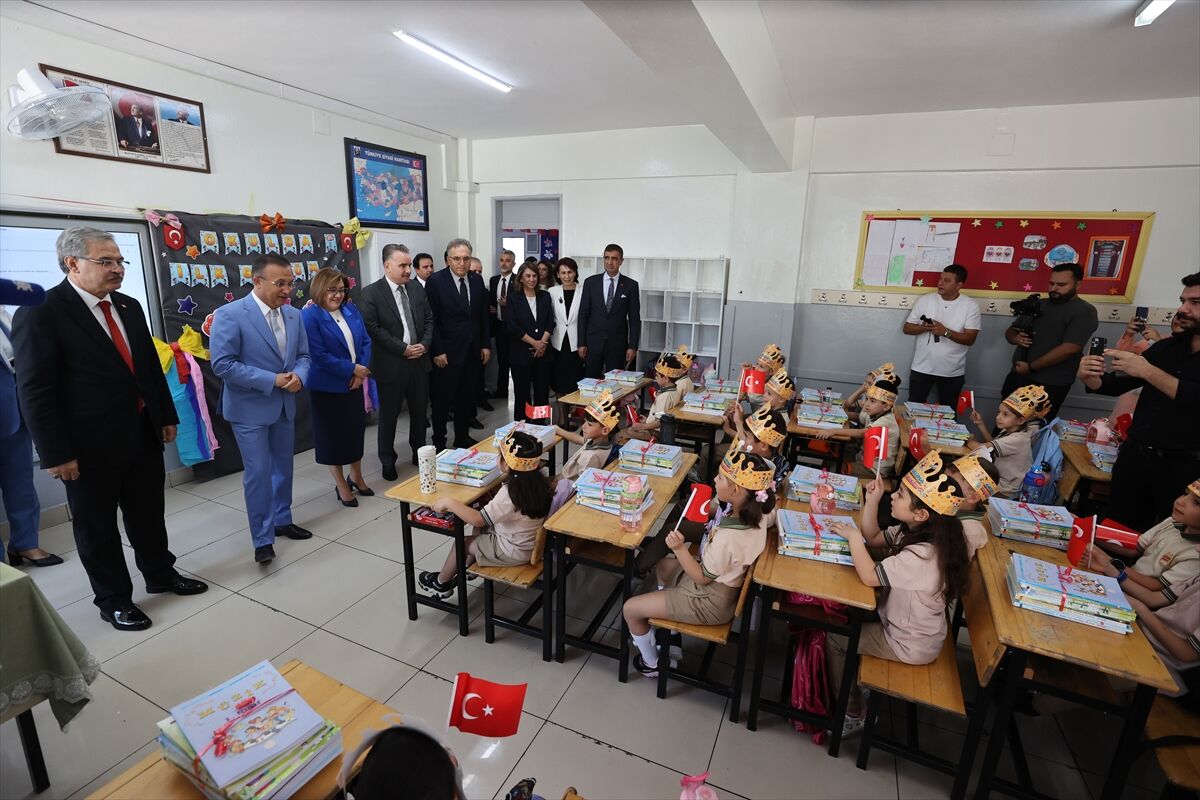 Gaziantep ve çevre illerde öğrenciler dersbaşı yaptı