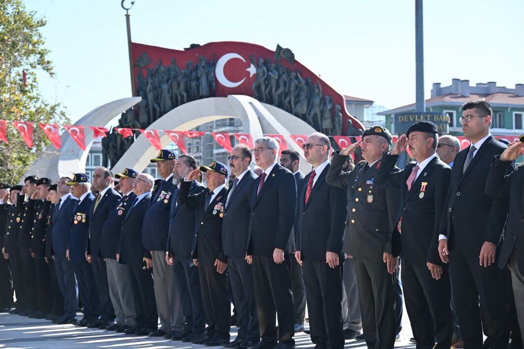 Gülsoy, Osmaniye’de Gaziler Günü Törenine Katıldı (3)