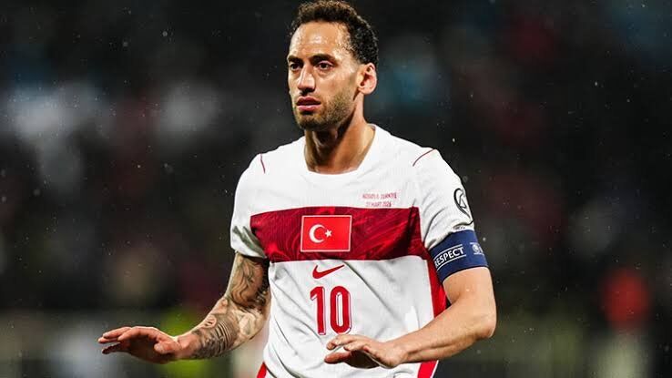 Hakan Çalhanoğlu Neden Yok Türkiye Fransa Kadrosu2