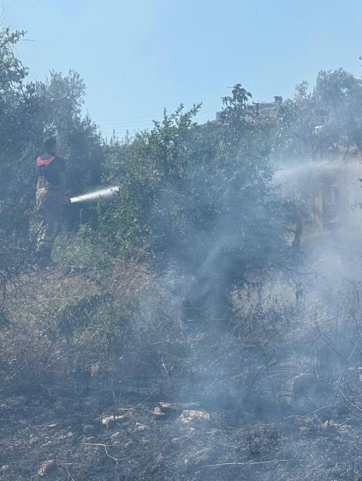 Hatay Antakya’da Ot Yangını Büyümeden Söndürüldü4
