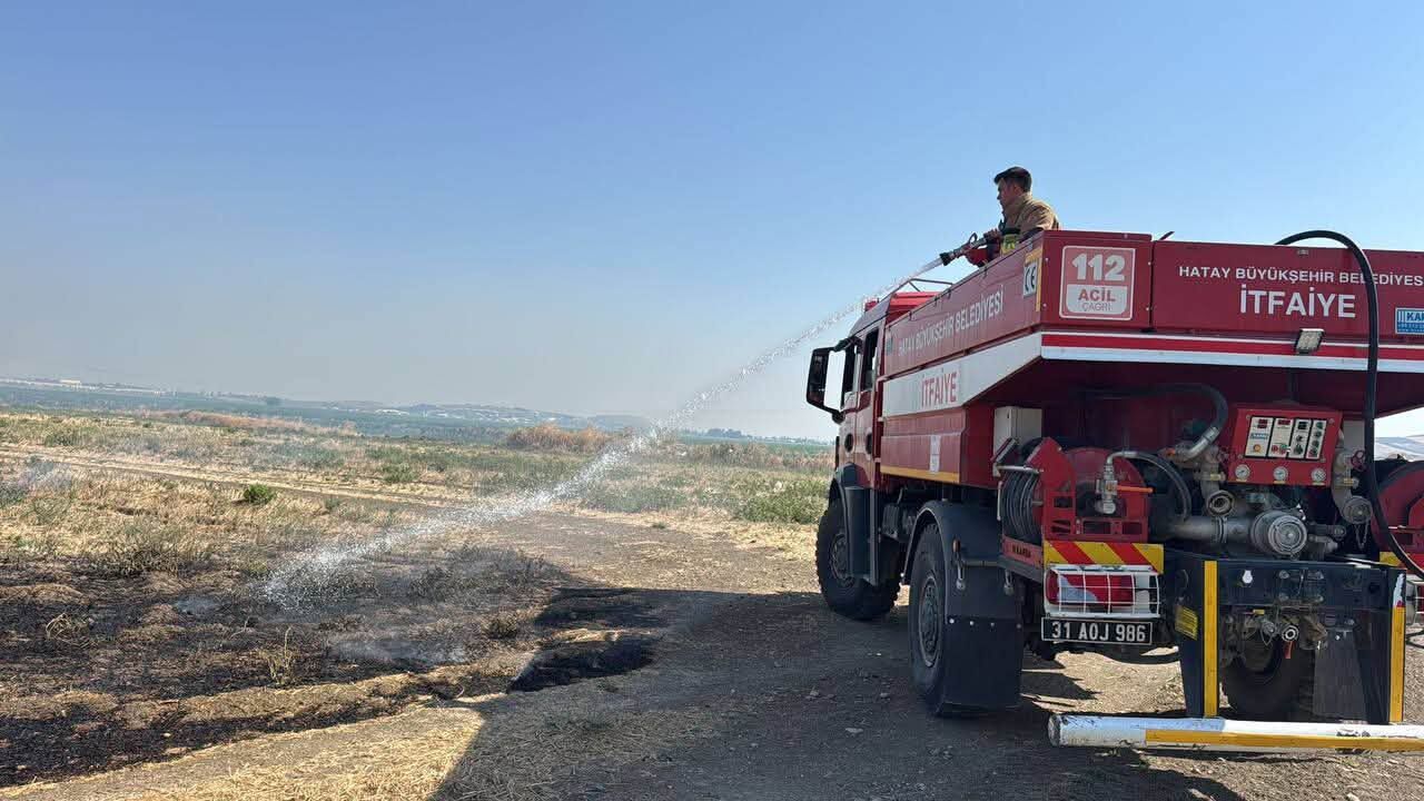 Hatay Antakya’da Otluk Alan Yangını Kısa Sürede Söndürüldü2