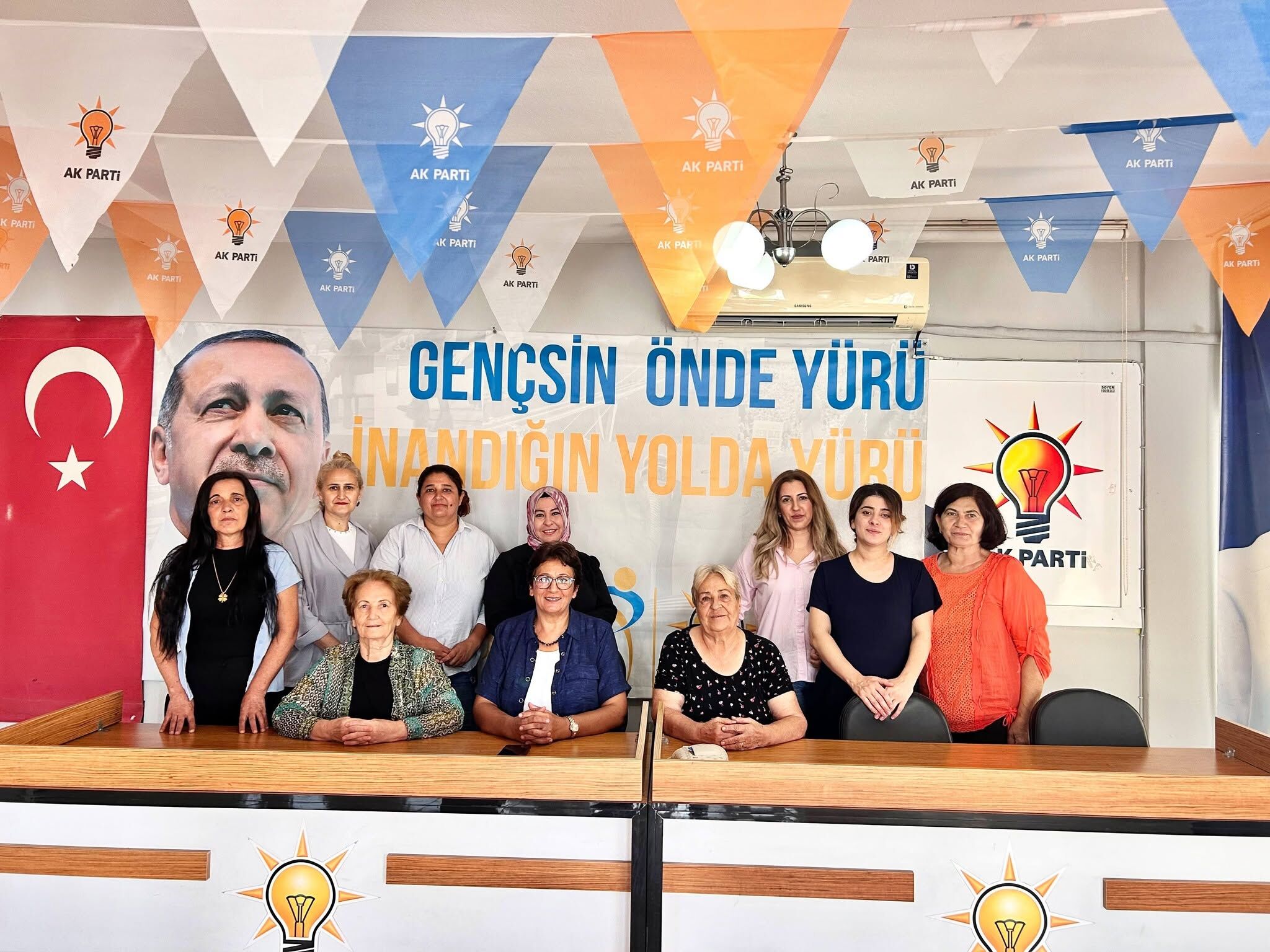 Hatay Erzin’de Ak Parti Kadın Kolları Yönetimi Toplandı2