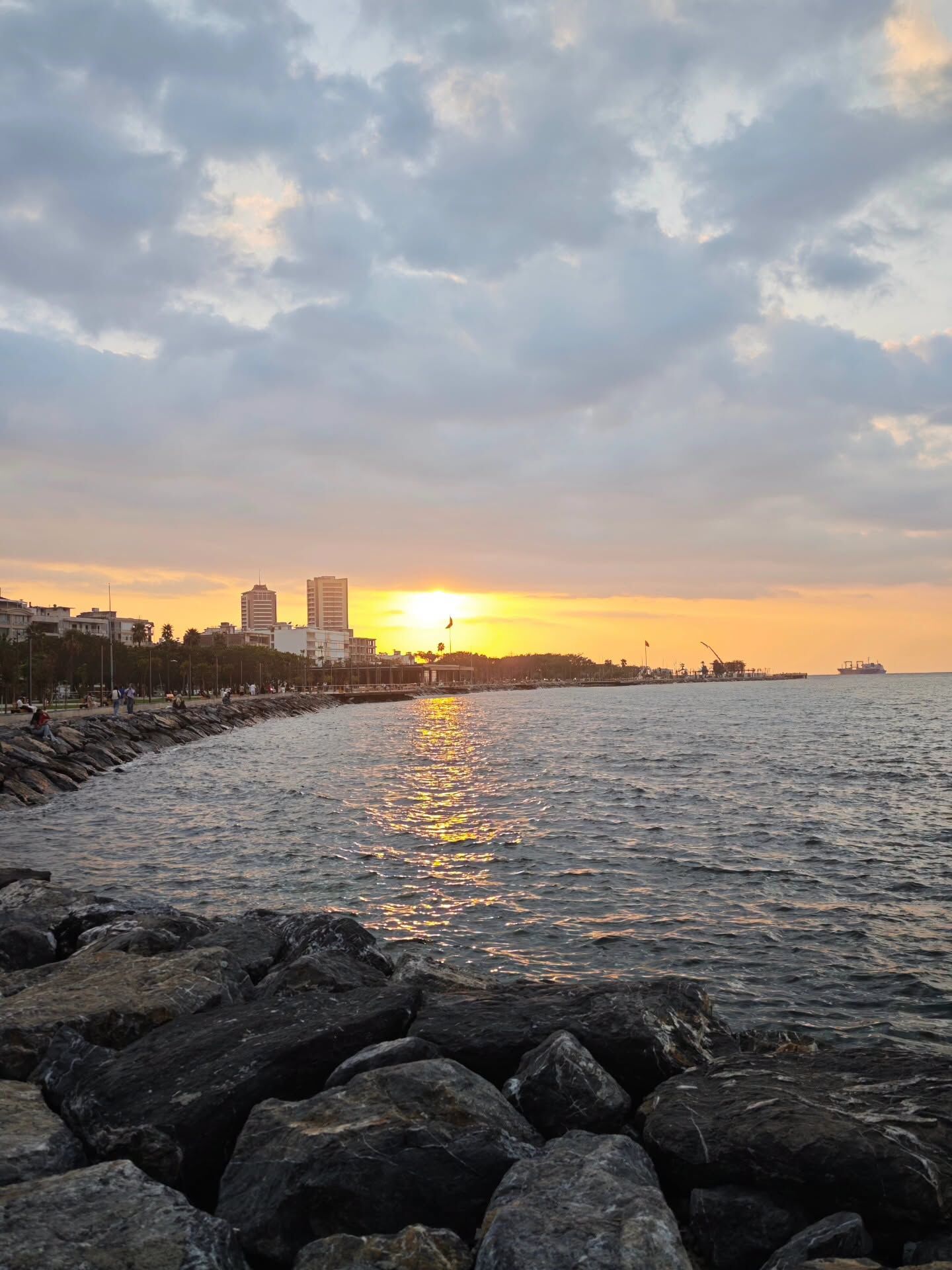 Hatay İskenderun’da Günbatımı Eşsiz Görüntüler Sundu2