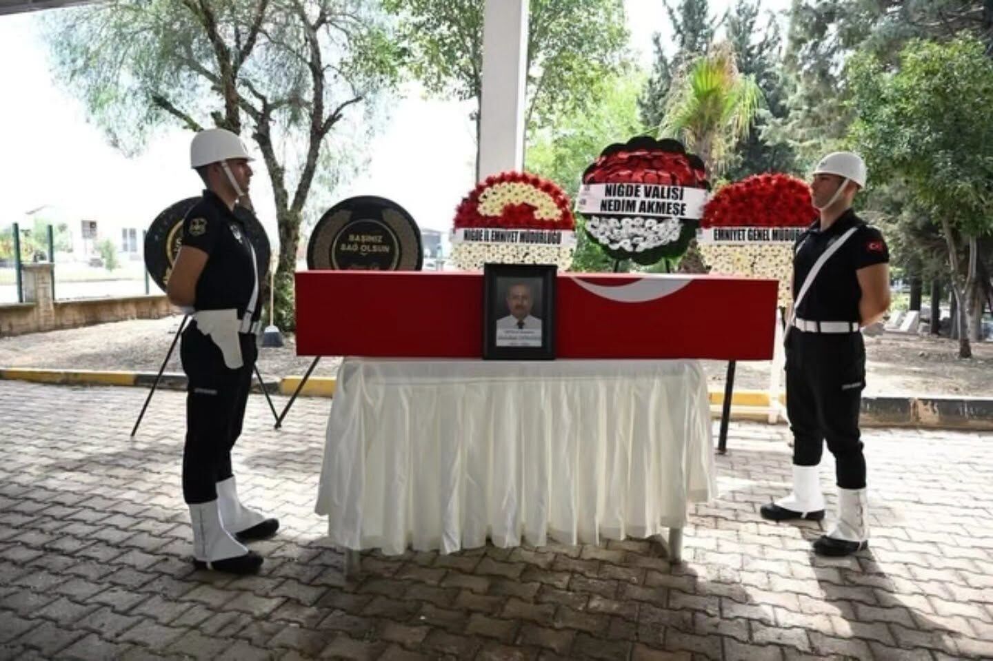Hatay Kırıkhan’da Komiser Abdullah Dönder Toprağa Verildi5