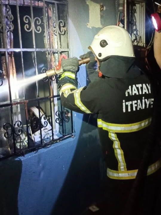 Hatay Kırıkhan’da Mesken Yangını Paniğe Neden Oldu1