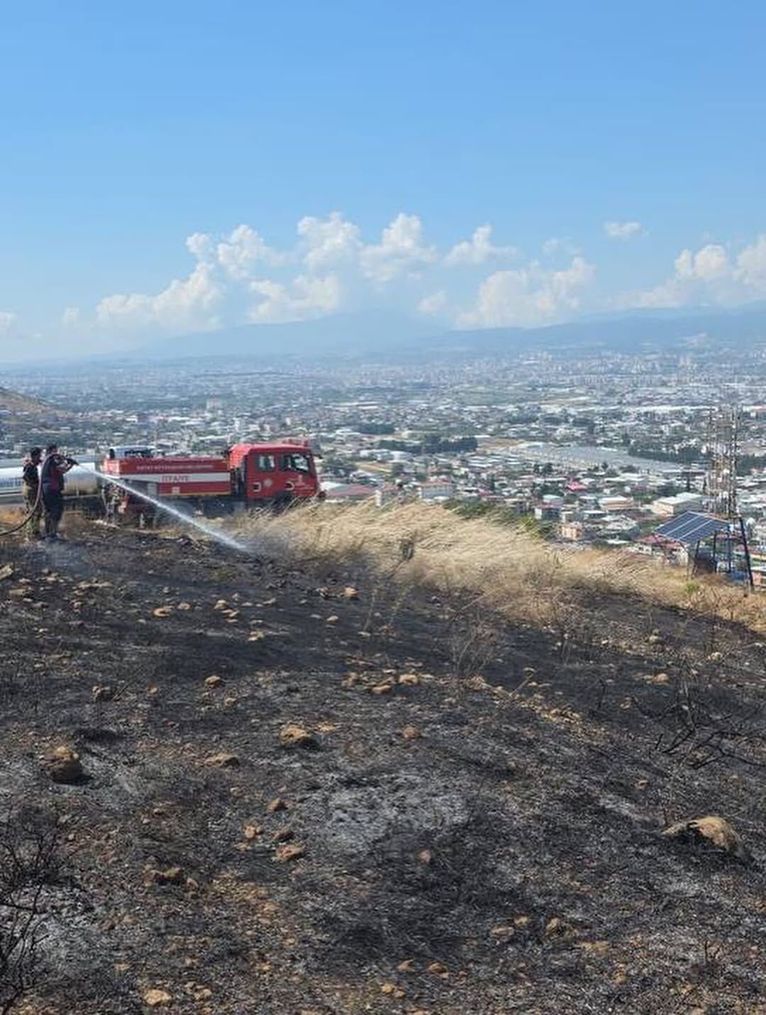 Hatay'da otluk alanda çıkan yangın söndürüldü