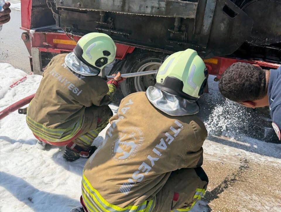 Hatay’da Taşıyıcı Dorsede Yangın Paniği2