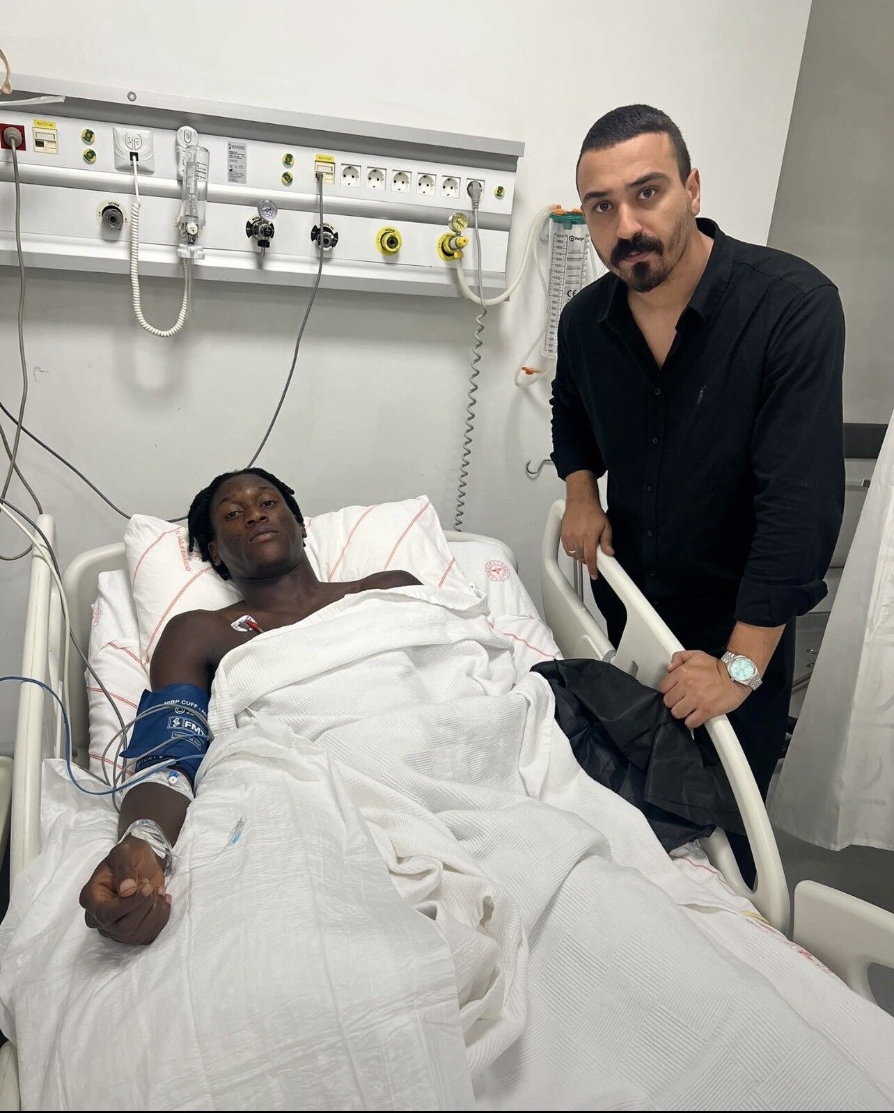 İstanbulsporlu Elvin Mendy Hastaneye Kaldırıldı