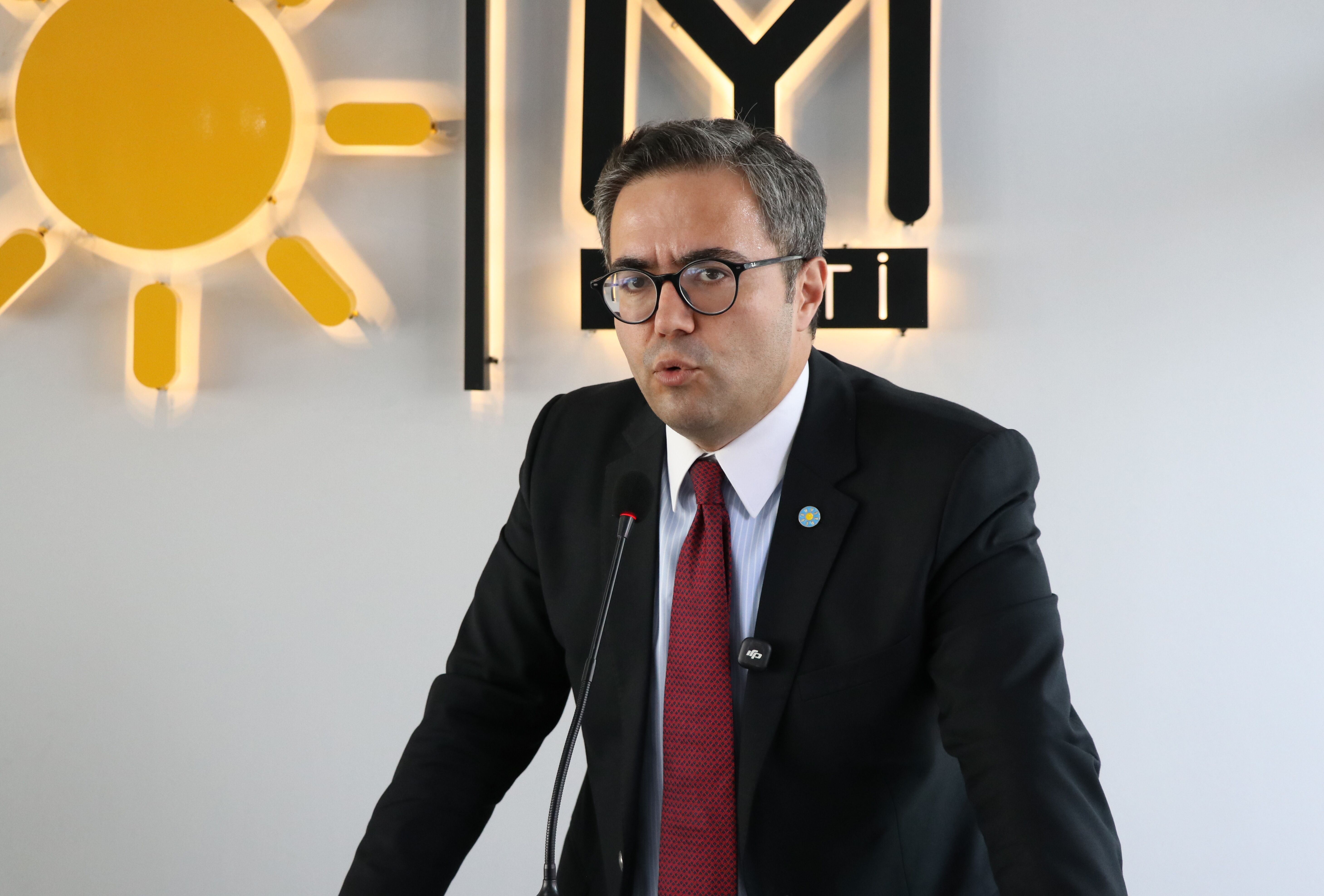 İYİ Parti Genel Başkan Yardımcısı Yılmaz, Adana'da partililerle buluştu