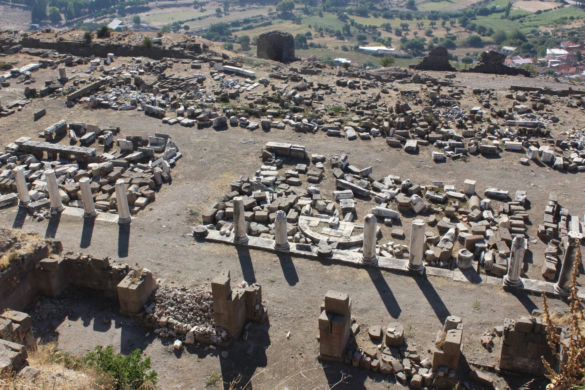 İzmir Pergamon Antik Kenti’nde Tarihe Yolculuk2