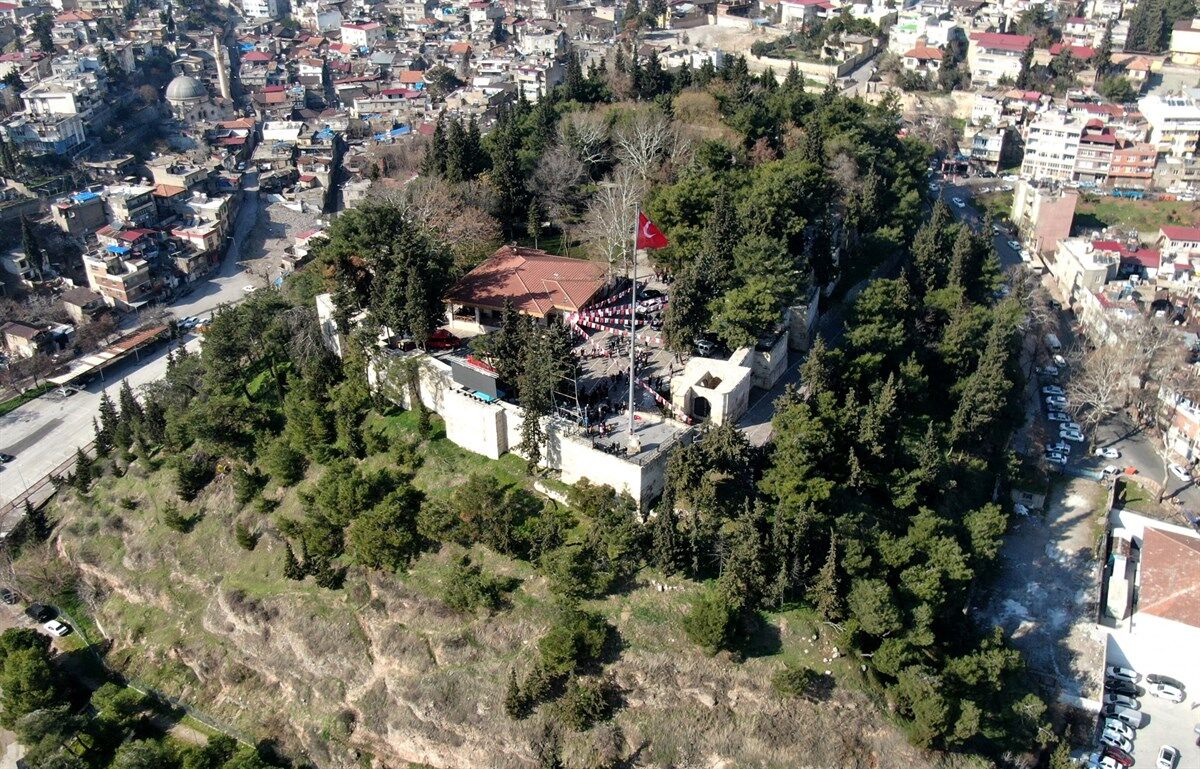 Kahramanmaraş Kalesi'nin Tarihi Ve Bayrak Olayı3