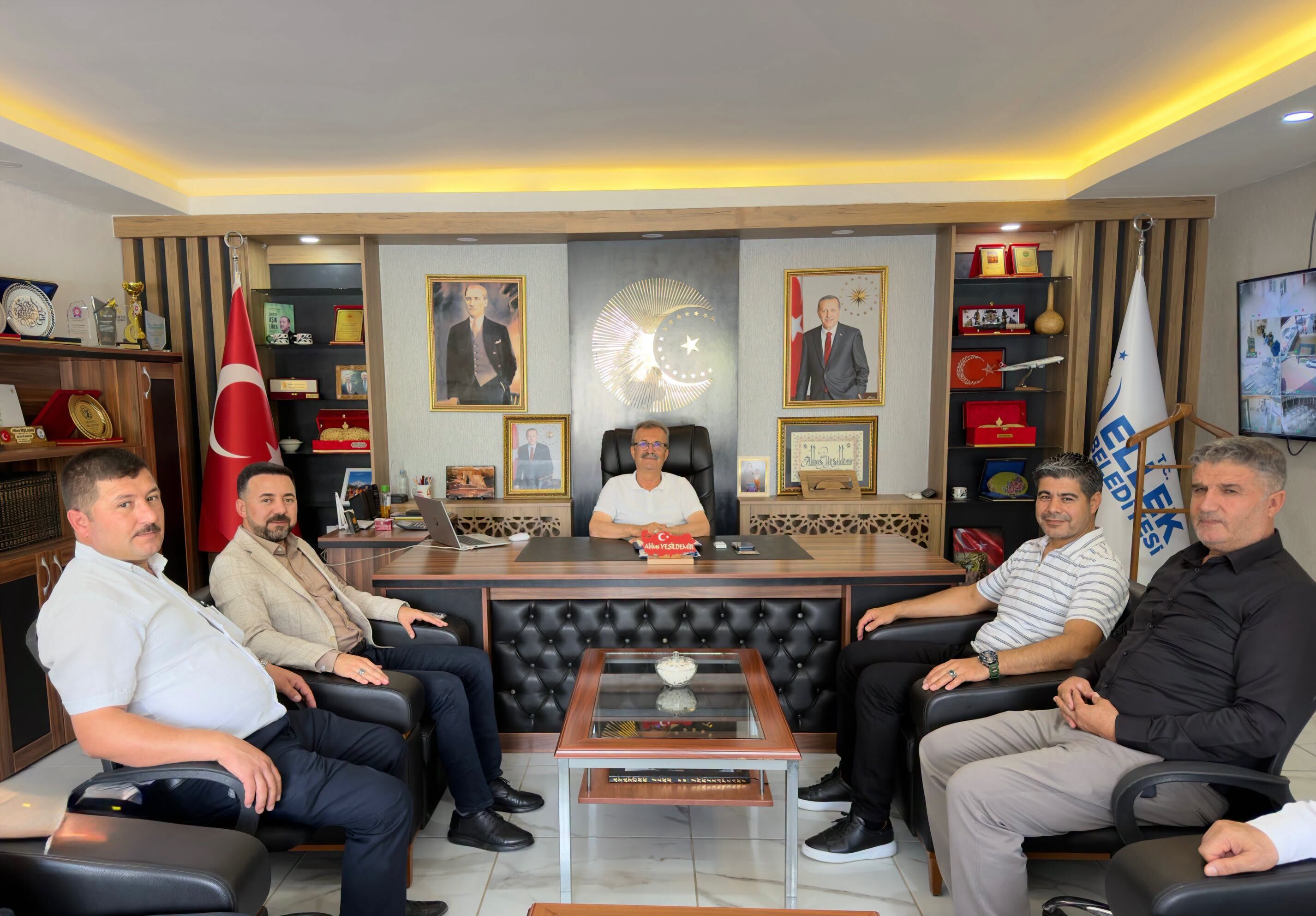 Kararmaz’dan Ellek Belediye Başkanı Yeşildemir’e Ziyaret-1