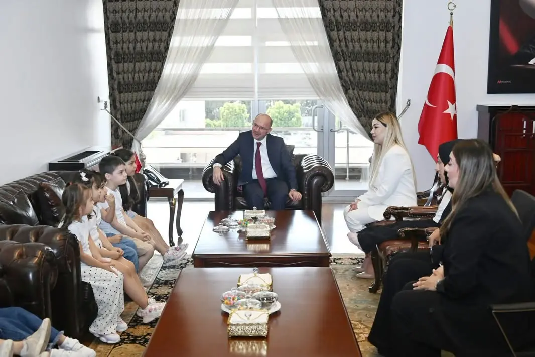 Minikler Vali Serdengeçtiyle
