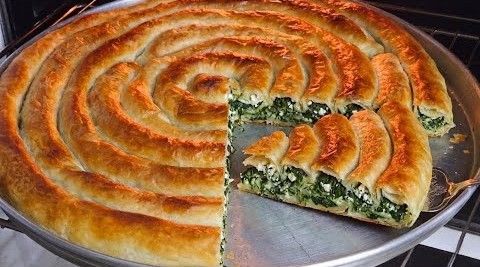 Oklava Kullanmadan El Açması Börek Yapılıyor: İşte Poşet Yöntemi