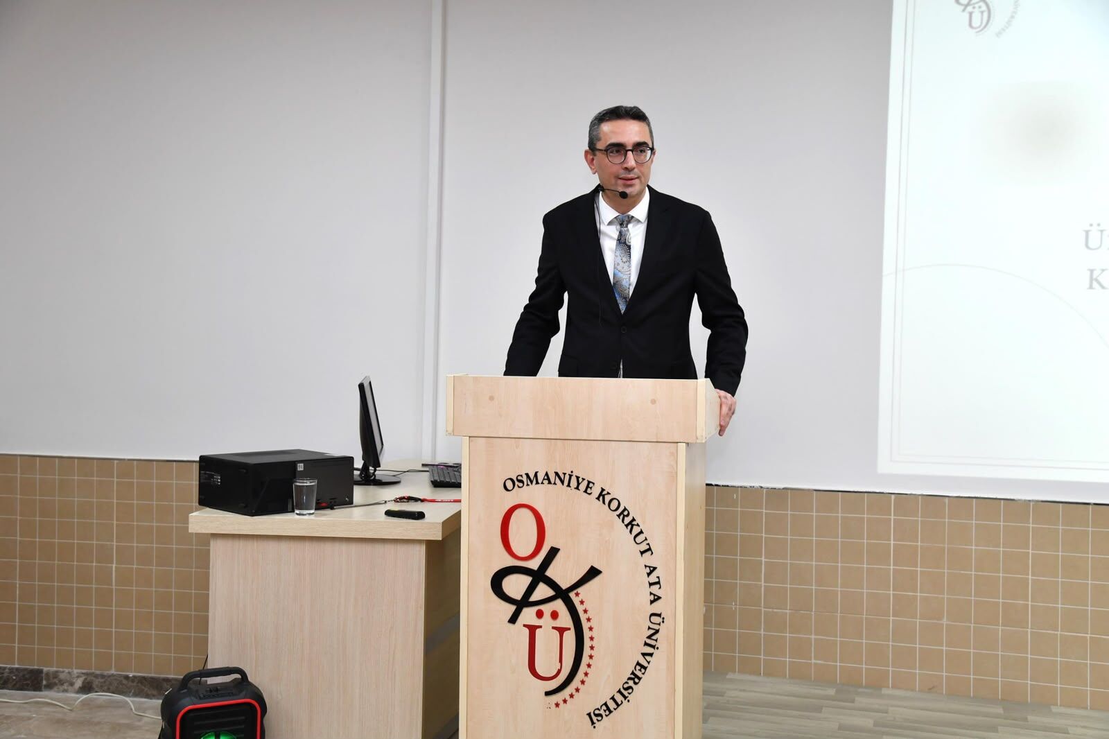 Okü’de Akademik Yıl Emrah Ceviz’in Dersiyle Açıldı (2)