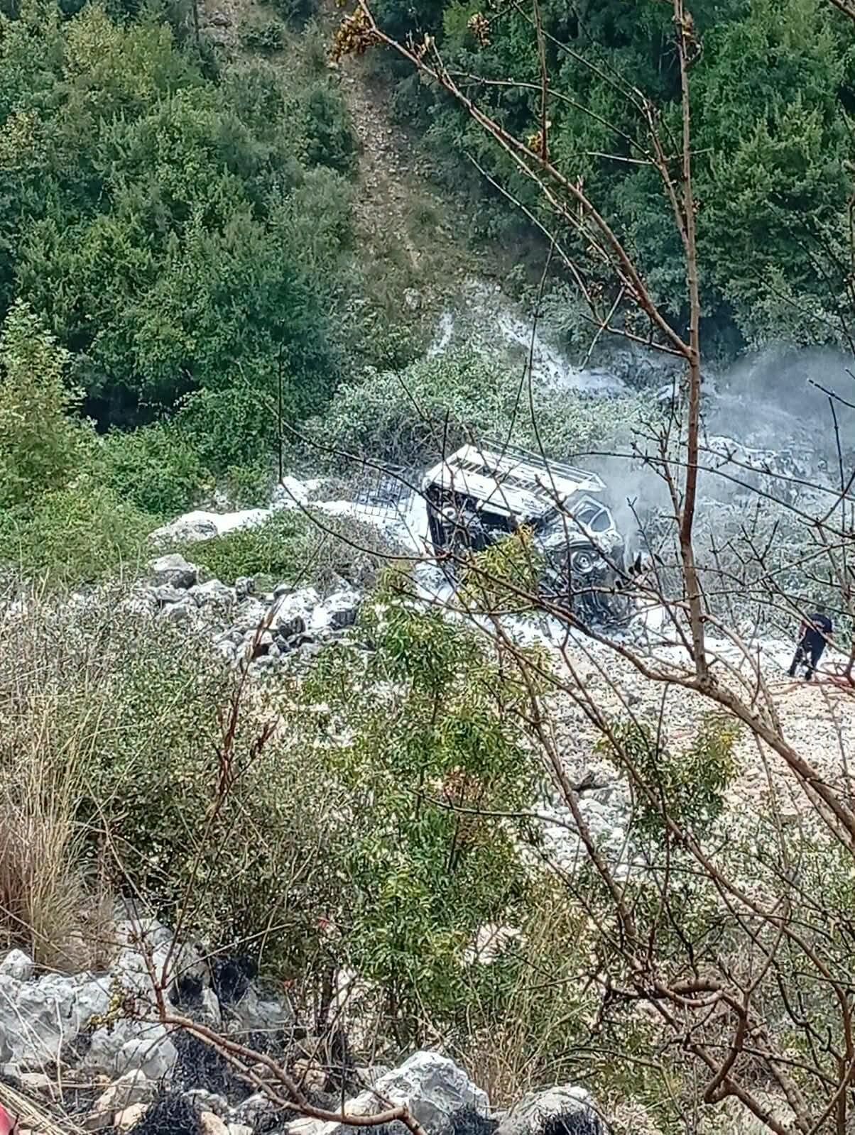 Osmaniye Kadirli’de Araçlar Şarampole Devrildi2