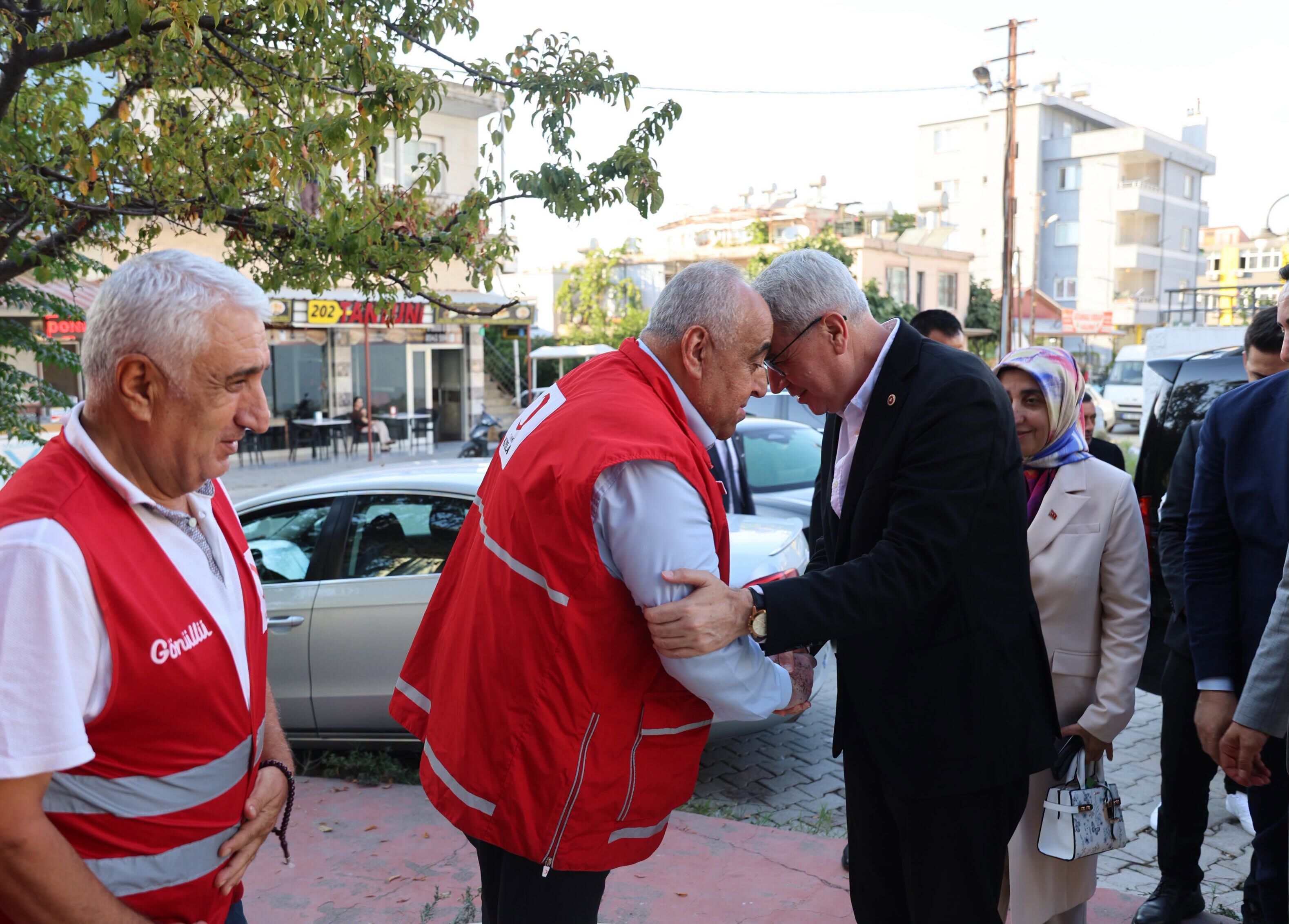 Osmaniye Milletvekili Gülsoy’dan Kızılay Düziçi’ne Ziyaret