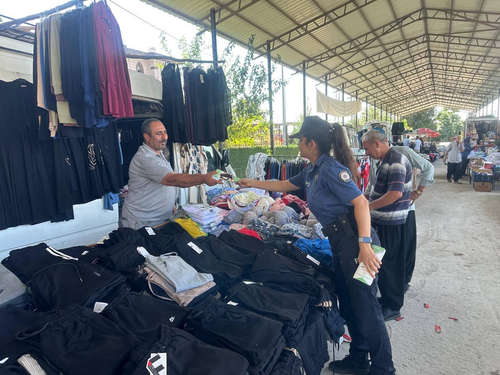 Osmaniye Sumbas’ta Pazarda Güvenlik Bilgilendirmesi6