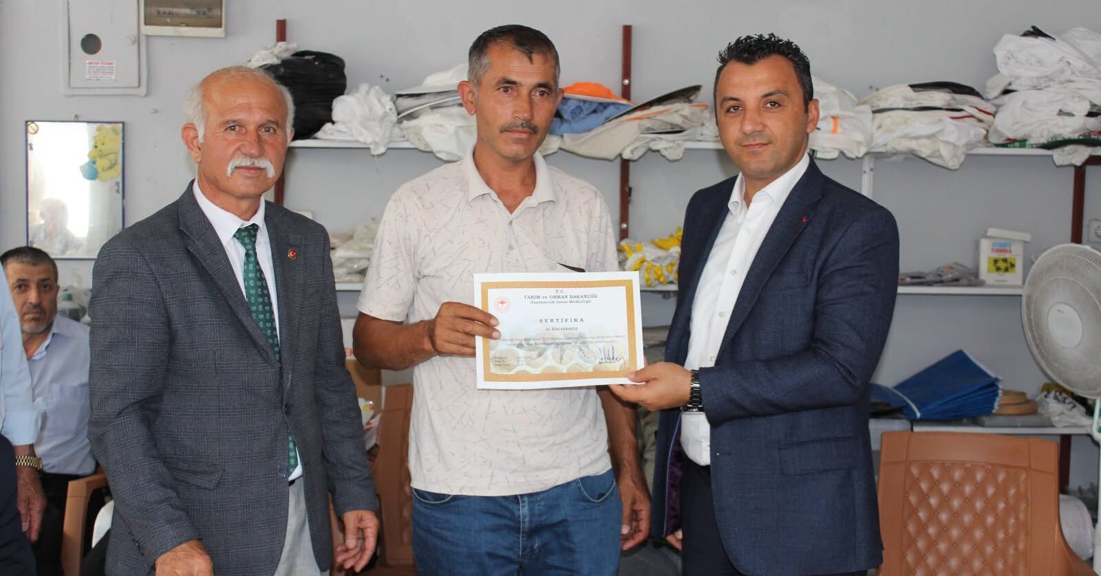 Osmaniye’de Ana Arı Yetiştiricilerine Sertifika Verildi (3)