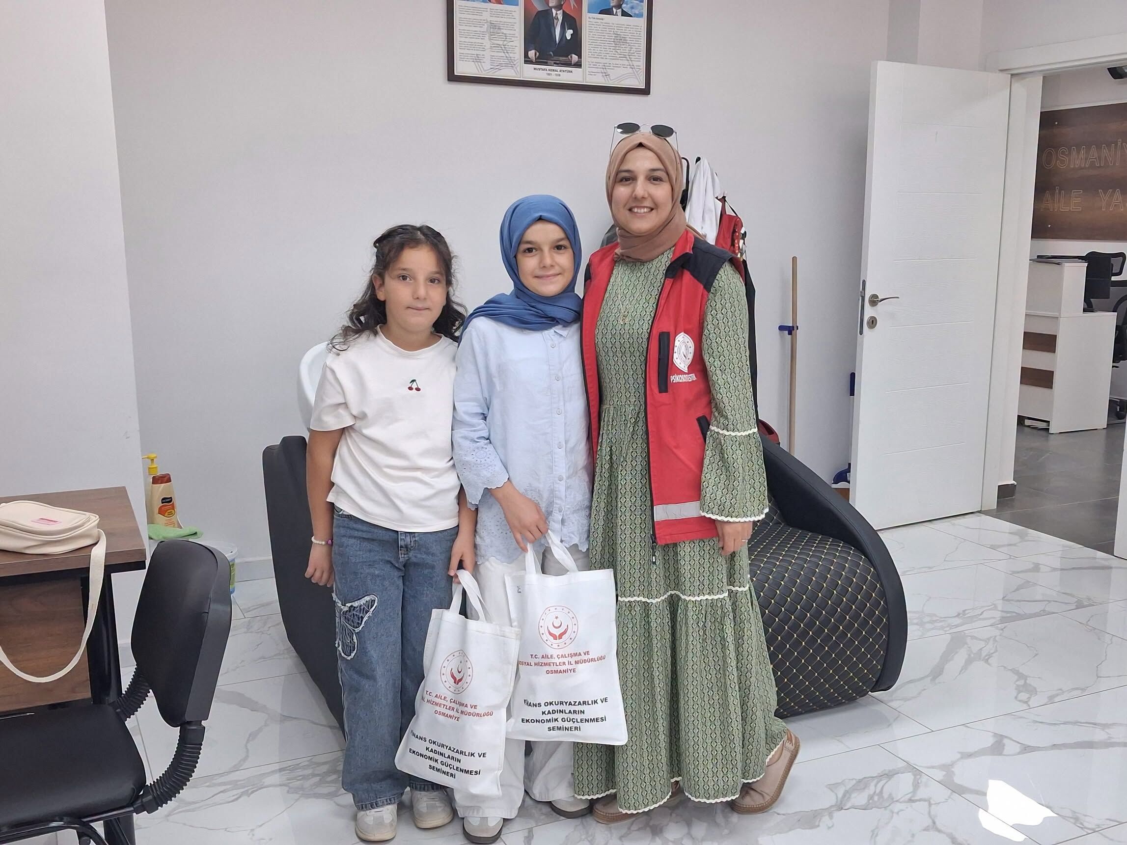Osmaniye’de Çocuklara Moral Veren Kuaför Etkinliği2