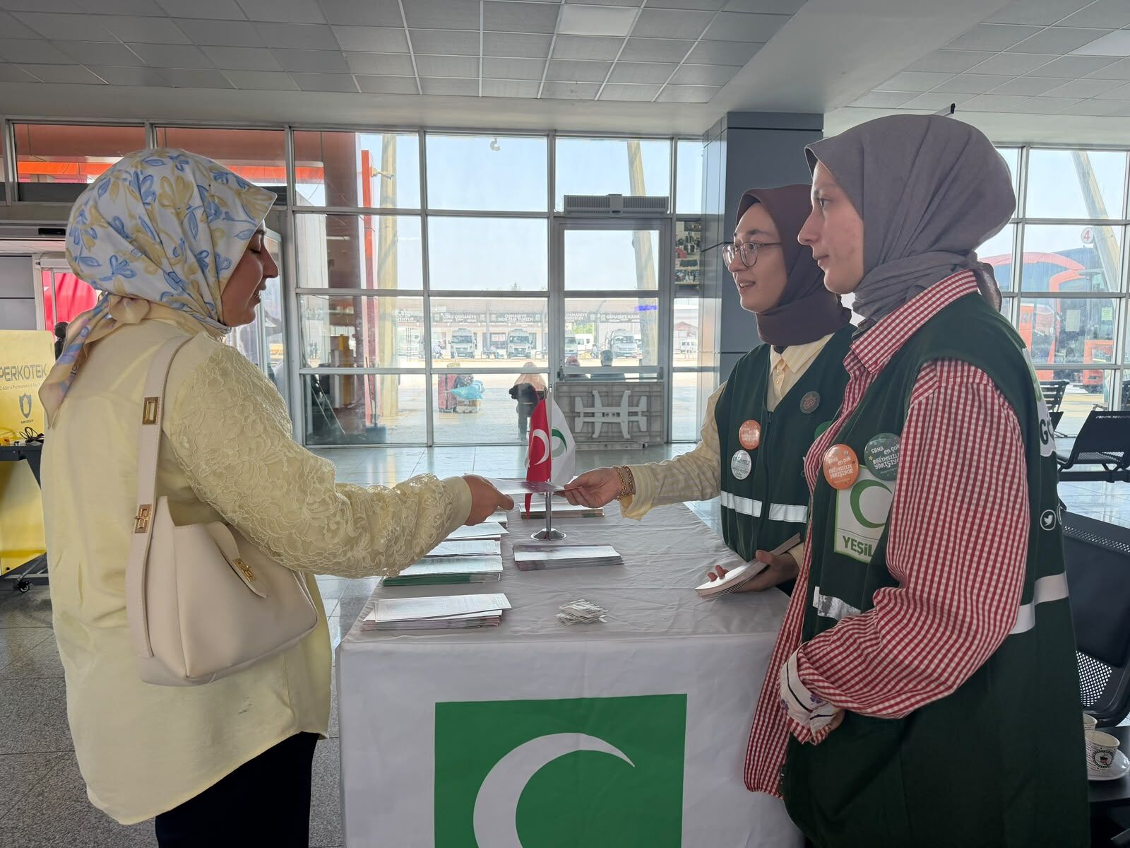 Osmaniye’de Öğrenciler Otogarda Karşılanıyor4