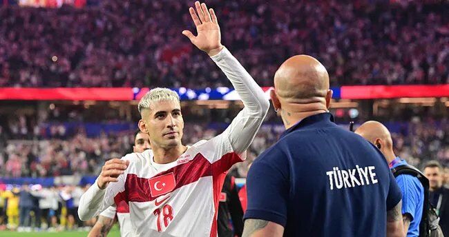 Türkiye Fransa Maçında Hakan Kenan Ve Mert Yok3