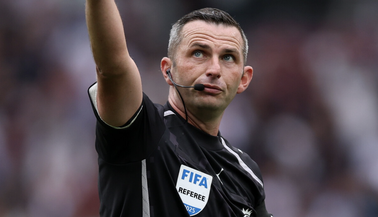 Türkiye İtalya Maçının Hakemi Michael Oliver Oldu2