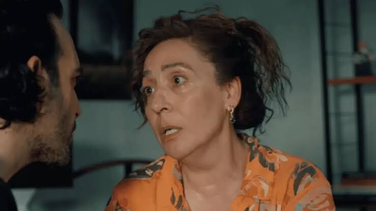 Tuzlu Kahve’de Hatun Aydınoğlu